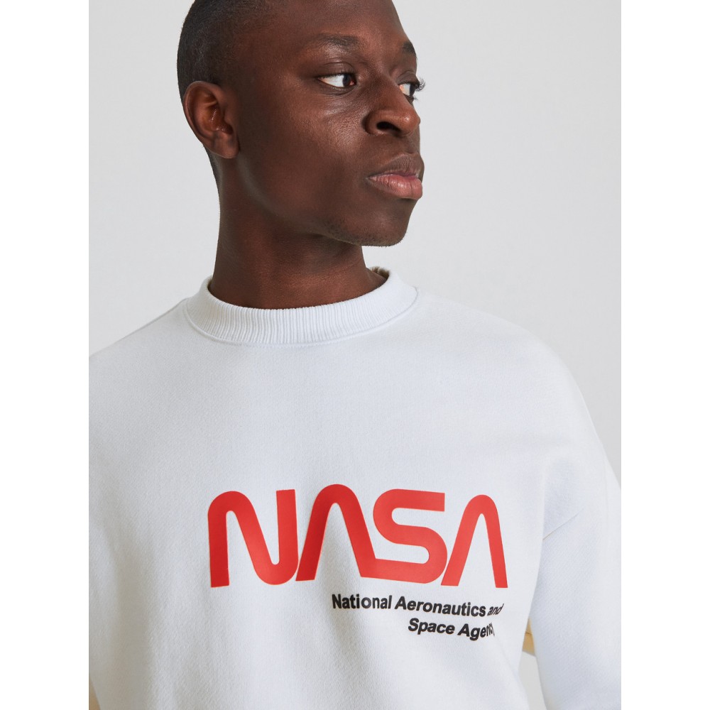 Свитшот белый NASA Re 