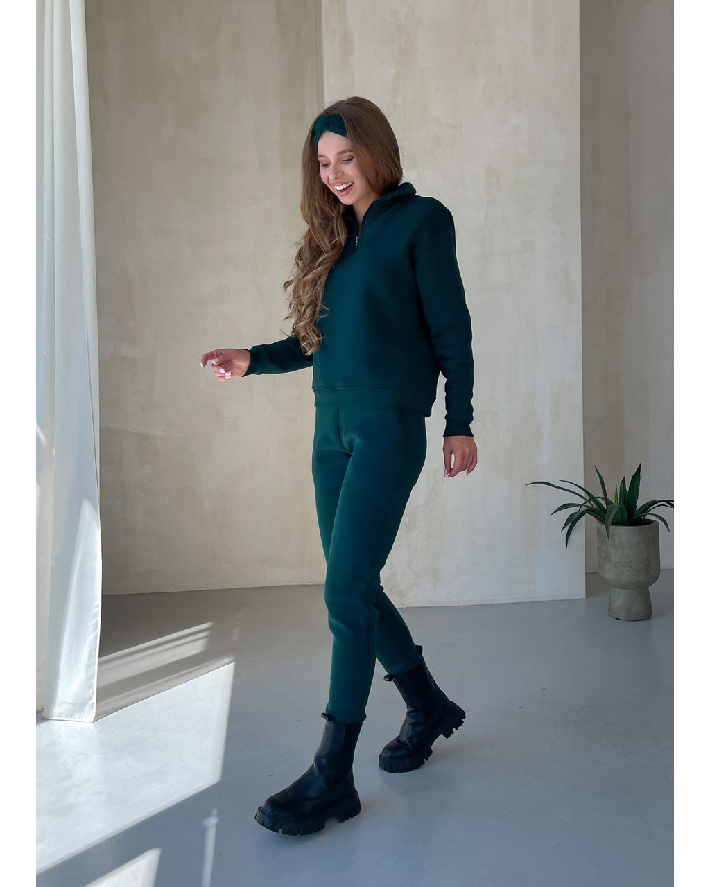 Теплый женский костюм с кофтой на молнии зелёный Merlini Анже 100001082