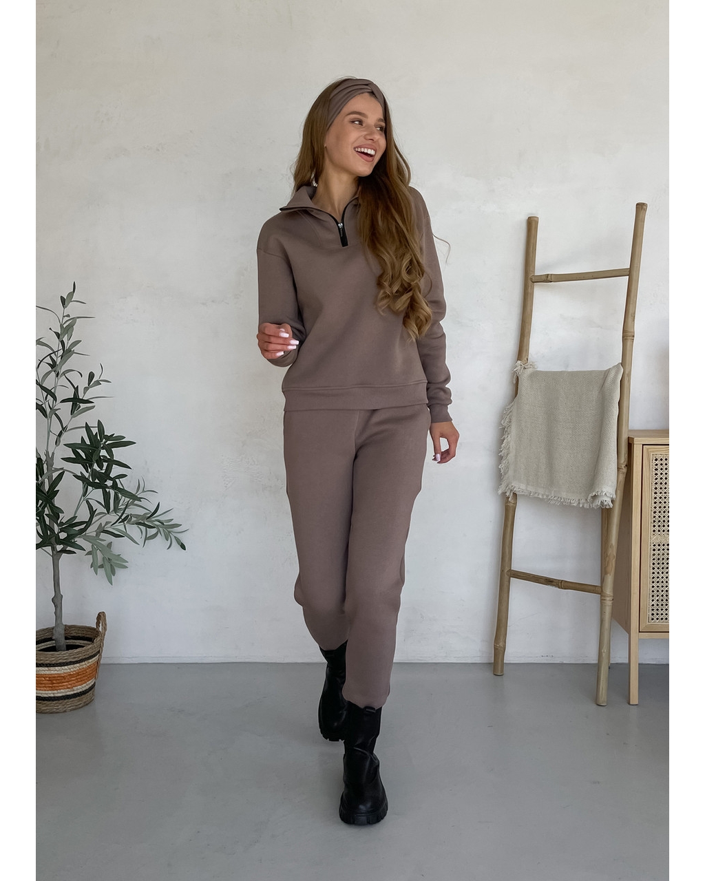 Теплый женский костюм с кофтой на молнии бежевый Merlini Анже 100001084