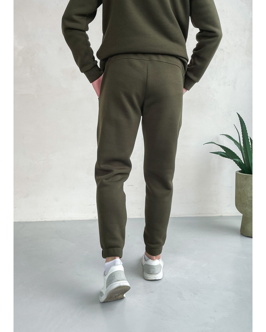 Теплый мужской спортивный костюм на флисе цвета хаки Merlini Виско