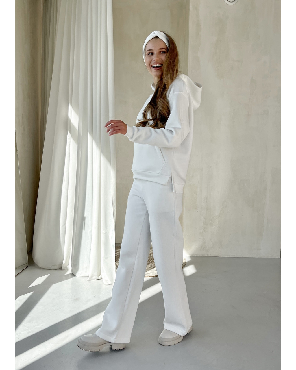 Теплый костюм с широкими штанами и худи белый Merlini Тулон 100001067
