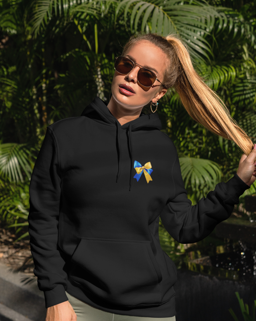 Худи женская теплая патриотическая черная Mishe 22000022