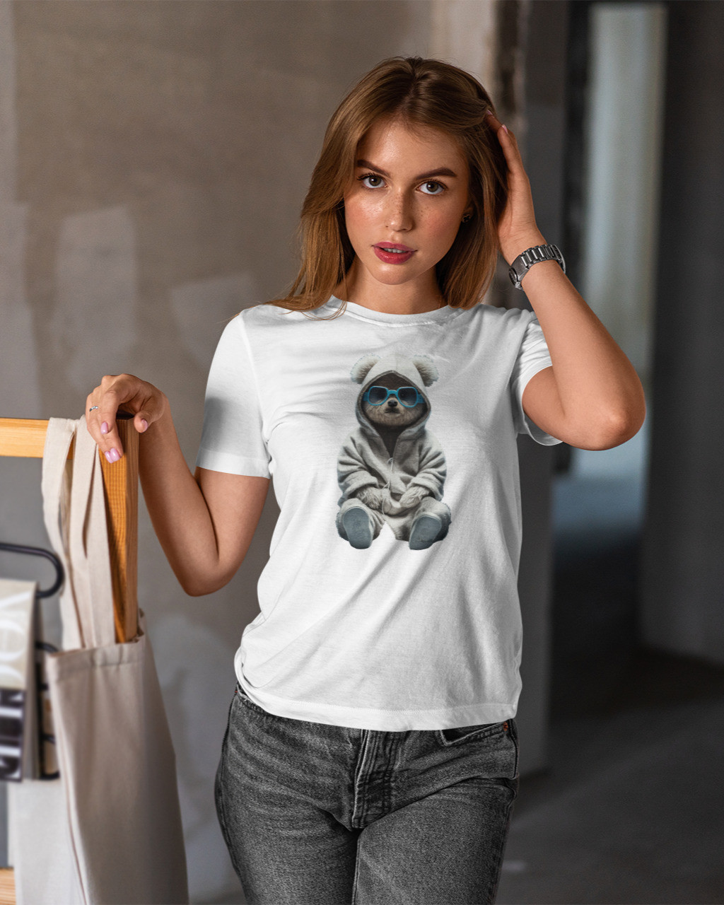 Футболка женская принтованная мишки Mishe 200040040 белая