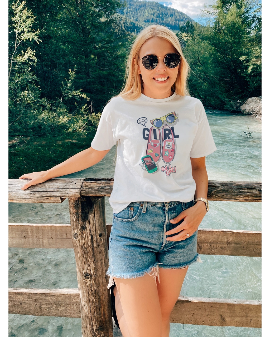 Женская футболка яркая Girl 200040085