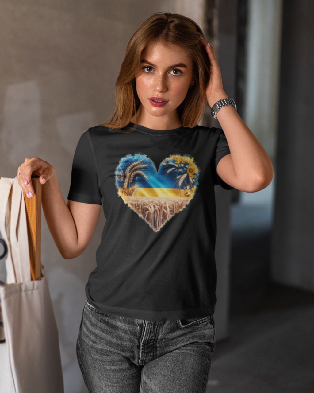 Футболка жіноча патріотична з серцем mishe 21100001 чорна