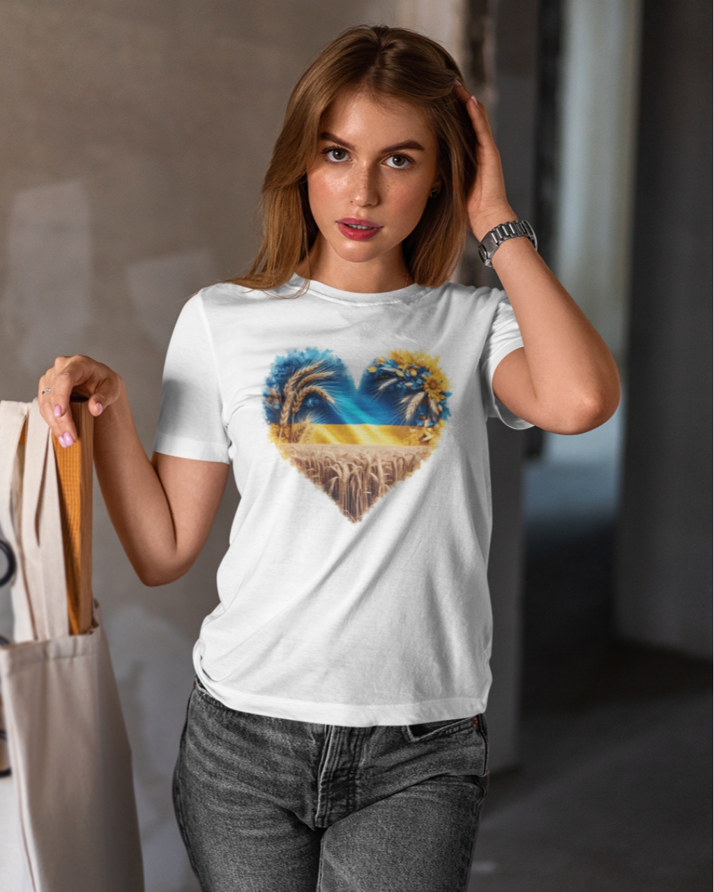 Футболка жіноча патріотична з серцем mishe 211000011 біла