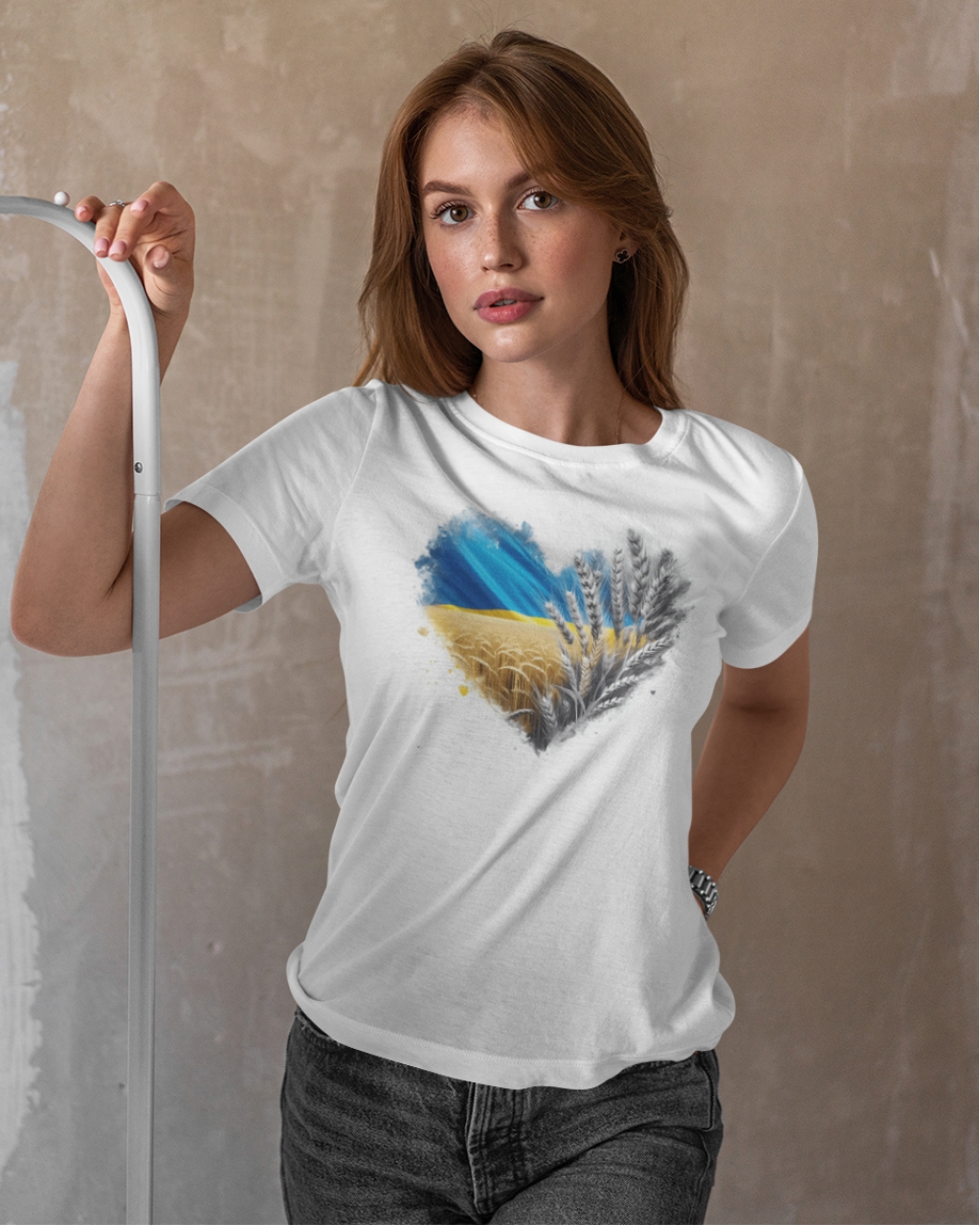 Футболка женская патриотическая с сердцем mishe 211000012 белая