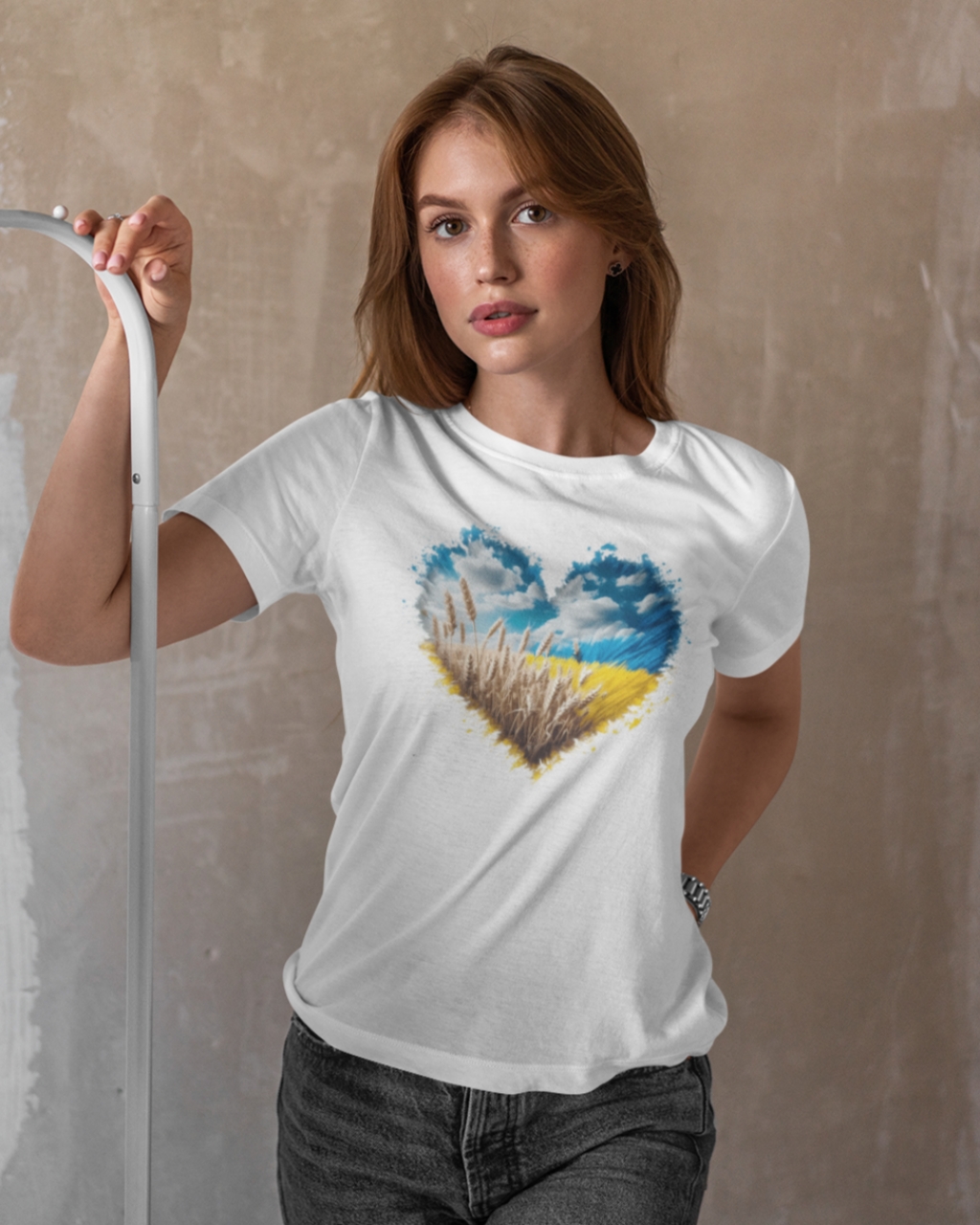 Футболка женская патриотическая с сердцем mishe 211000014 белая