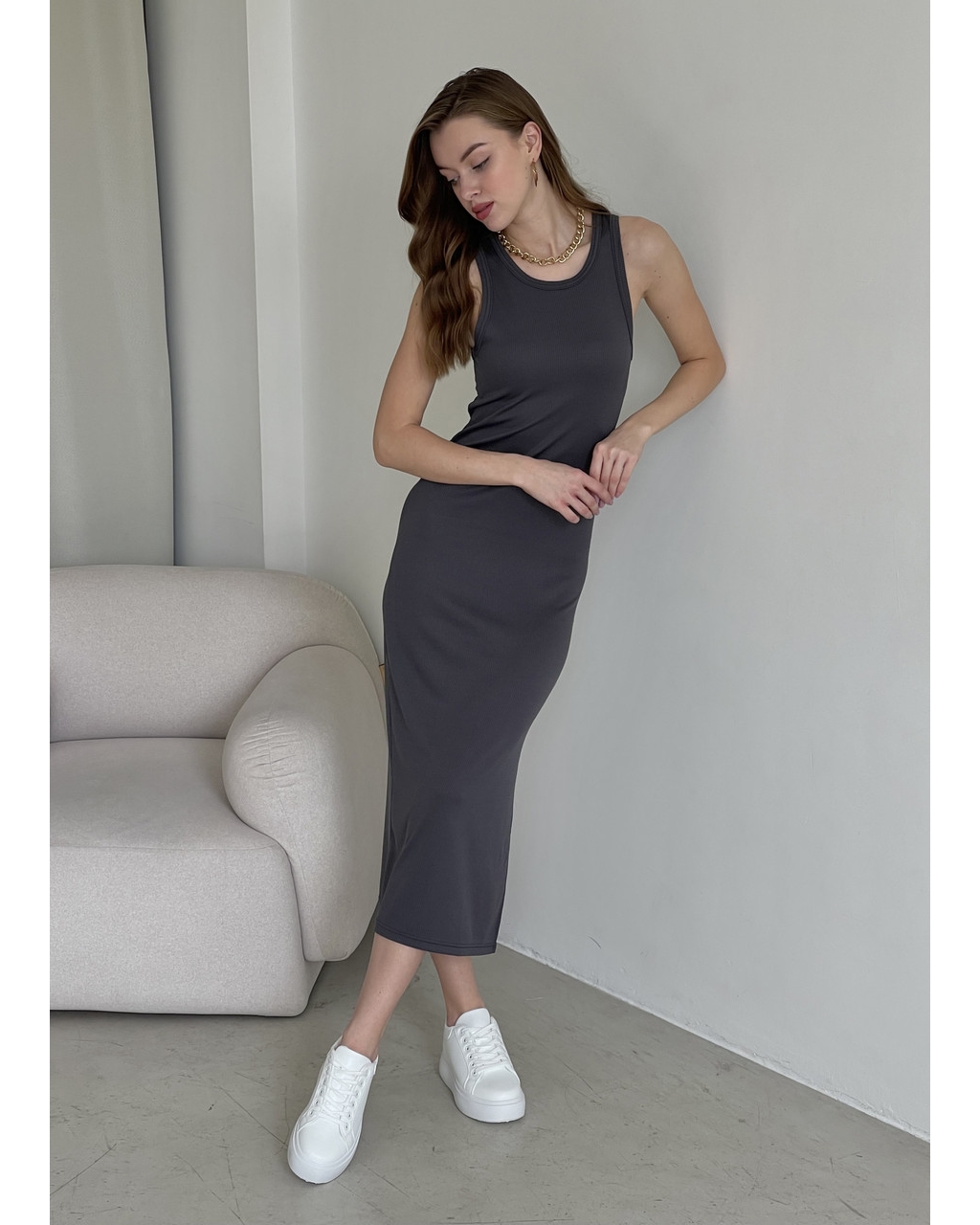 Длинное платье-майка в рубчик серое Longa 700000110