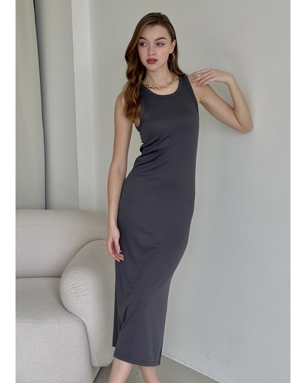 Длинное платье-майка в рубчик серое Longa 700000110