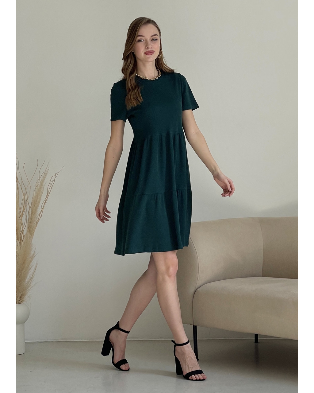 Свободное платье трапеция миди зеленое Makroni 700001232