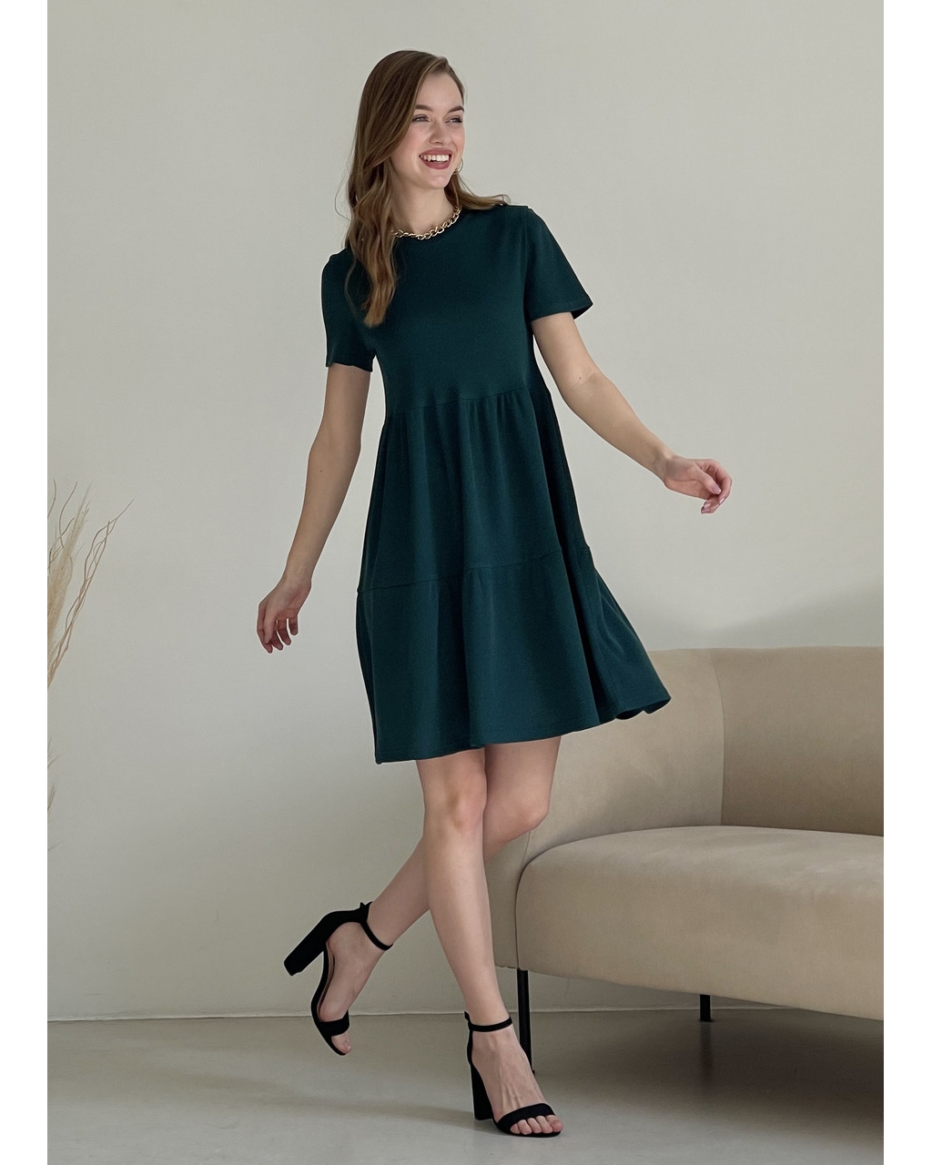 Свободное платье трапеция миди зеленое Makroni 700001232