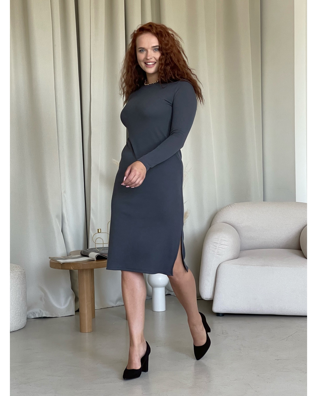 Платье ниже колен с боковыми разрезами серое Verdi 700001370