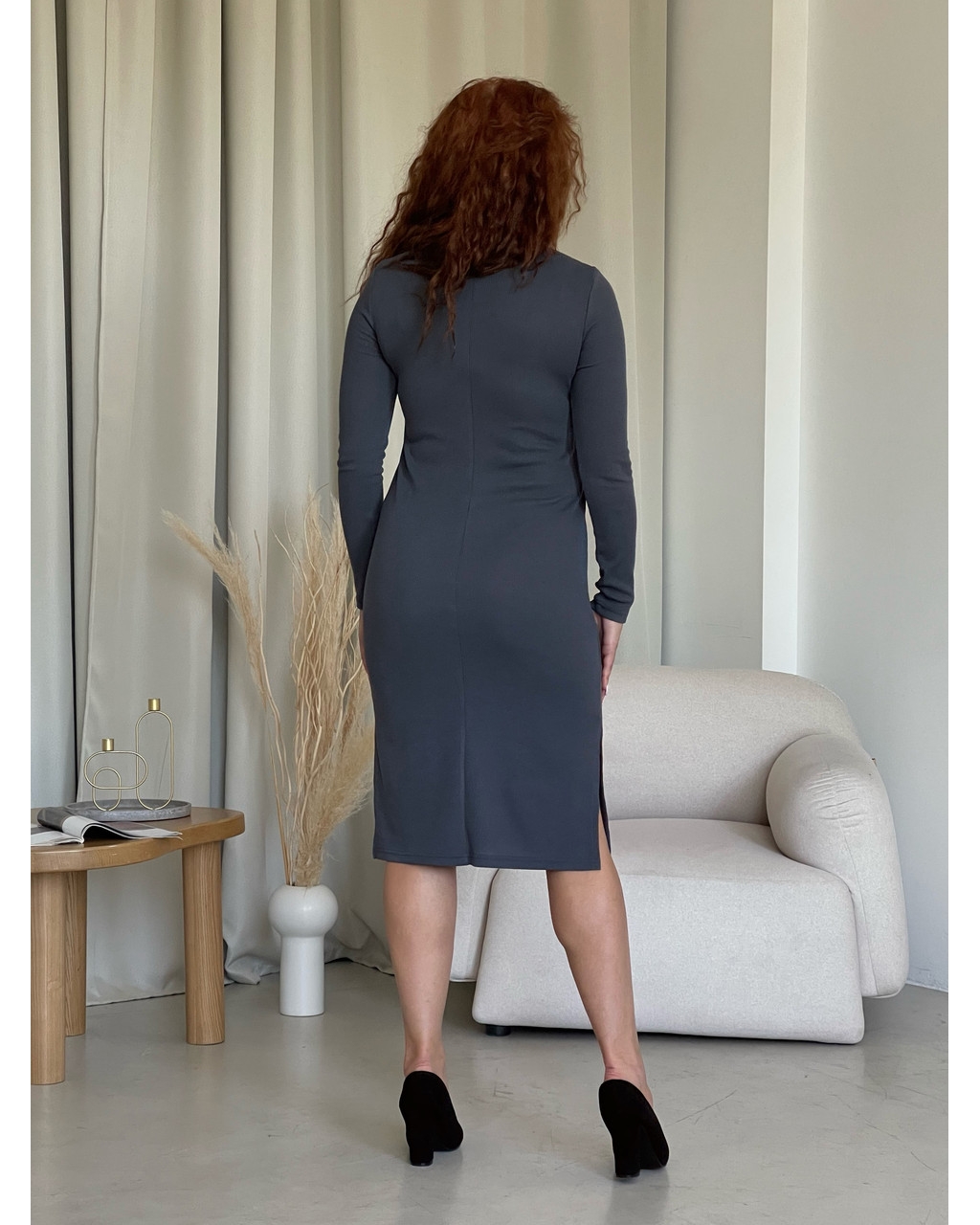 Платье ниже колен с боковыми разрезами серое Verdi 700001370