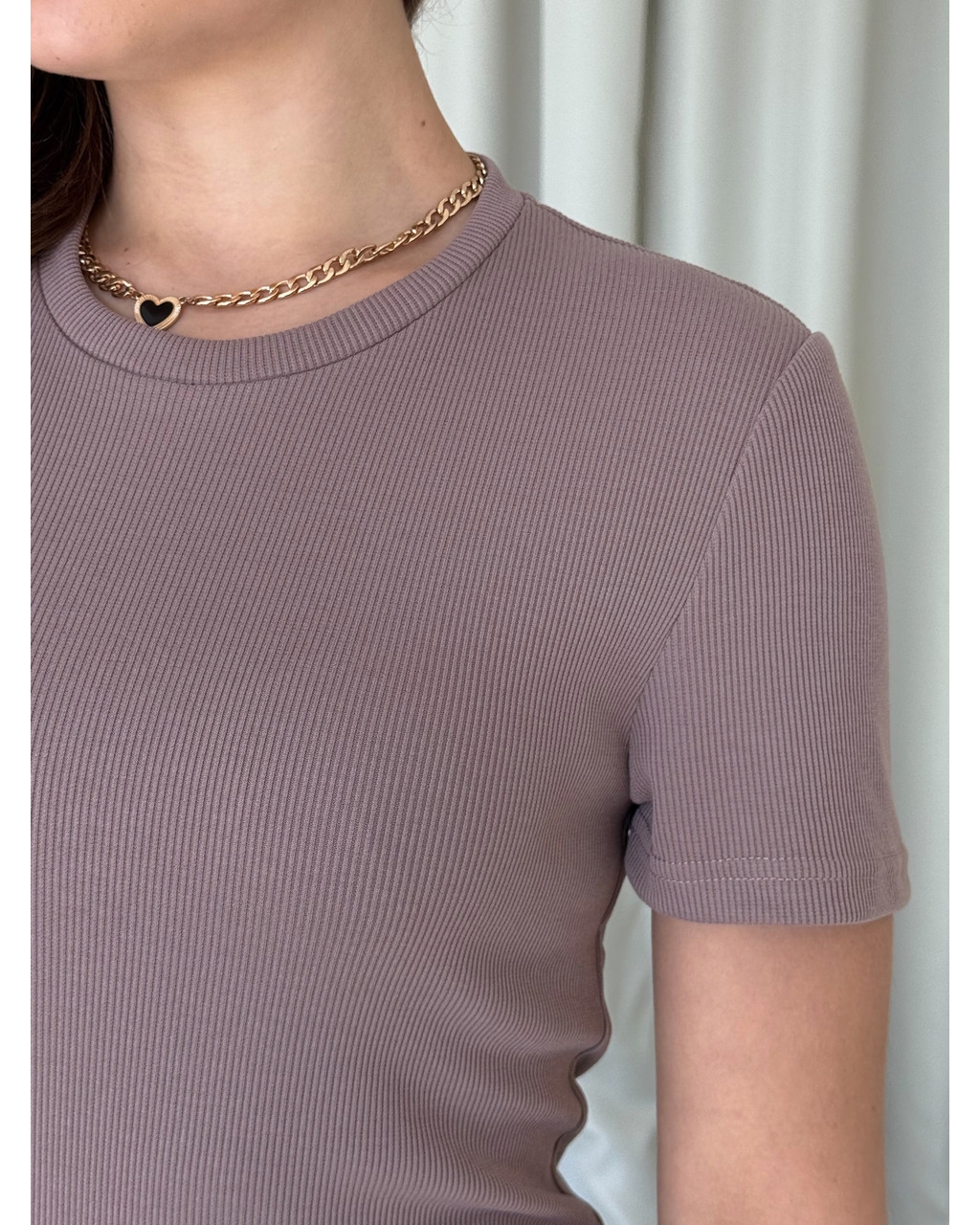 Длинное платье-футболка в рубчик цвета мокко Kasso 700000124