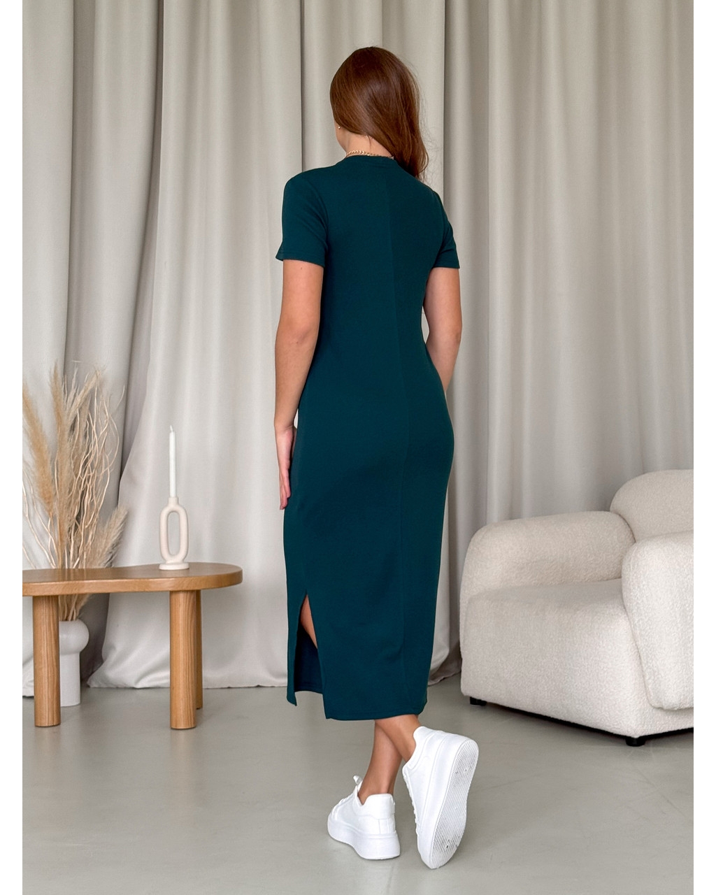 Длинное платье-футболка в рубчик зеленое Kasso 700000132