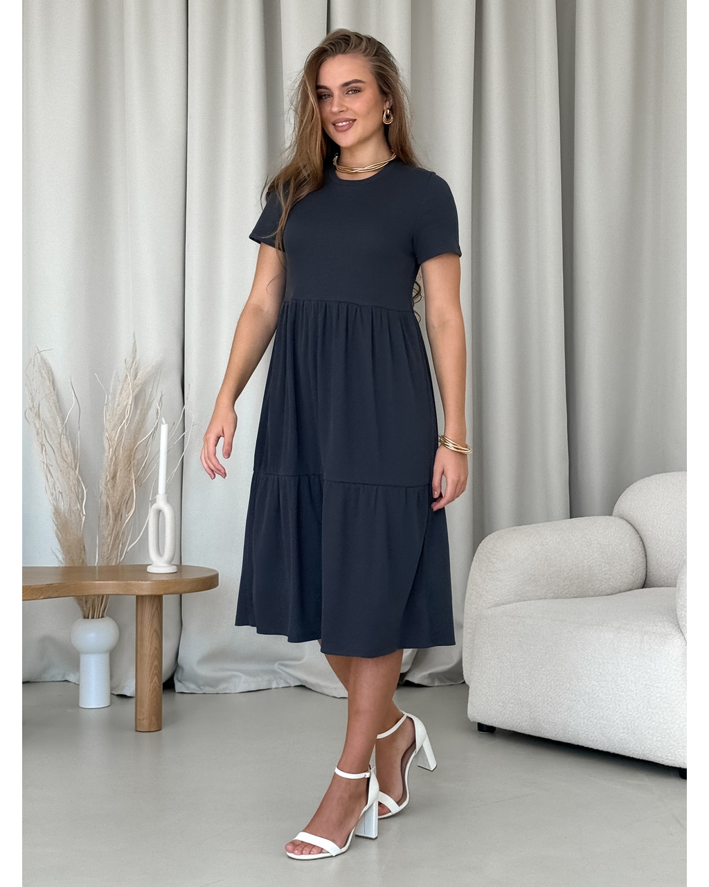 Сукня з вільними стегнами в рубчик сіра Redjo 700001584