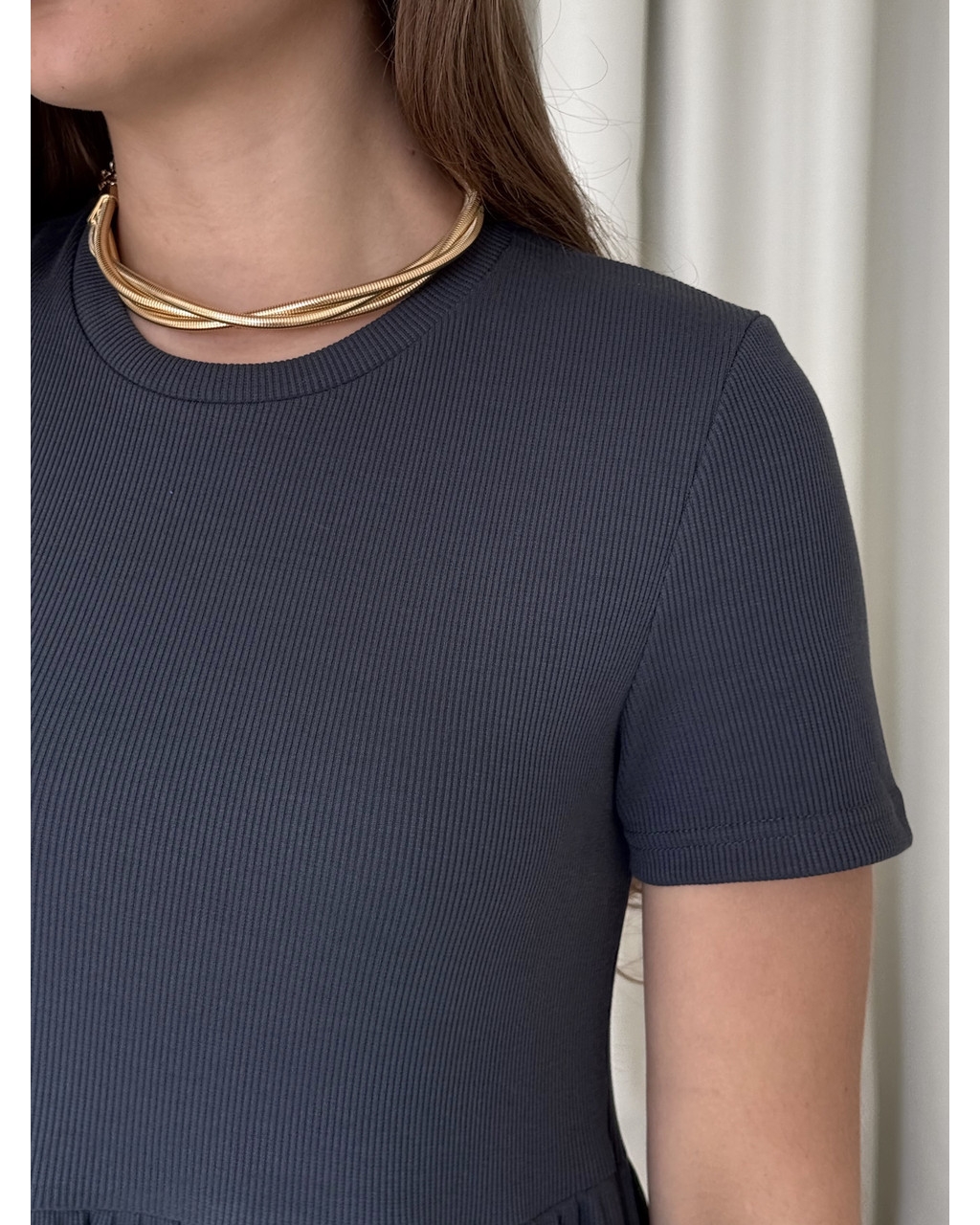 Сукня з вільними стегнами в рубчик сіра Redjo 700001584