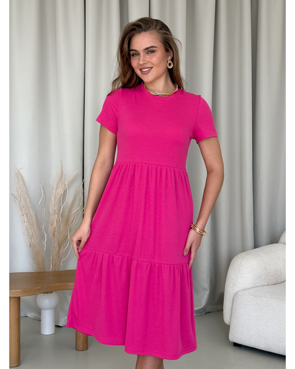 Сукня з вільними стегнами в рубчик рожева Redjo 700001586
