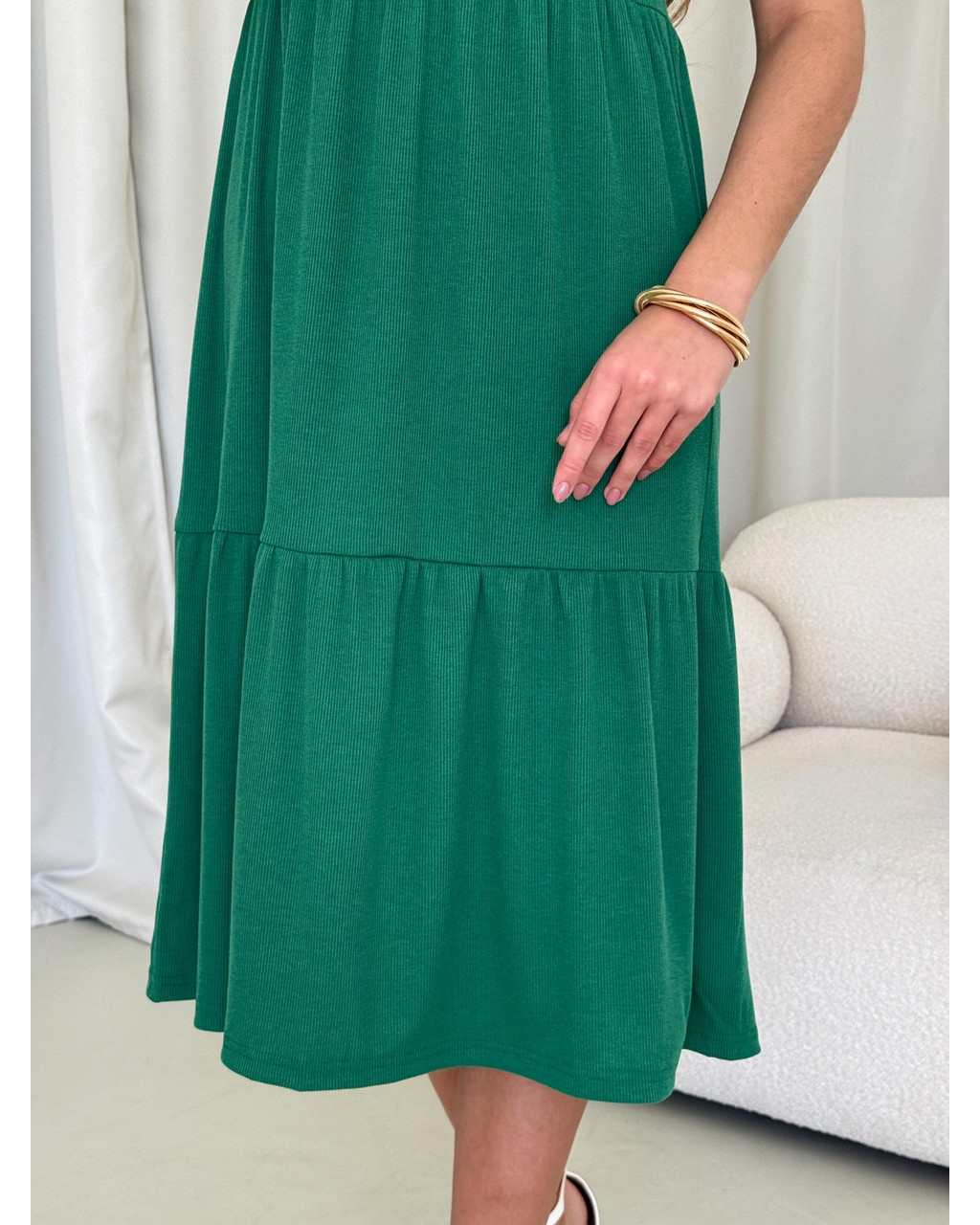 Сукня з вільними стегнами в рубчик зелена Redjo 700001588