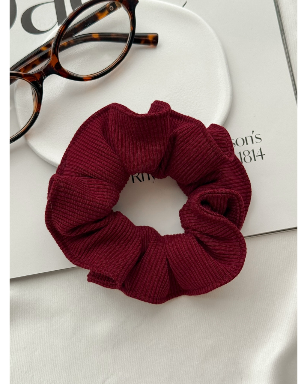 Длинное платье-футболка в полоску бордового цвета Zara 700001850