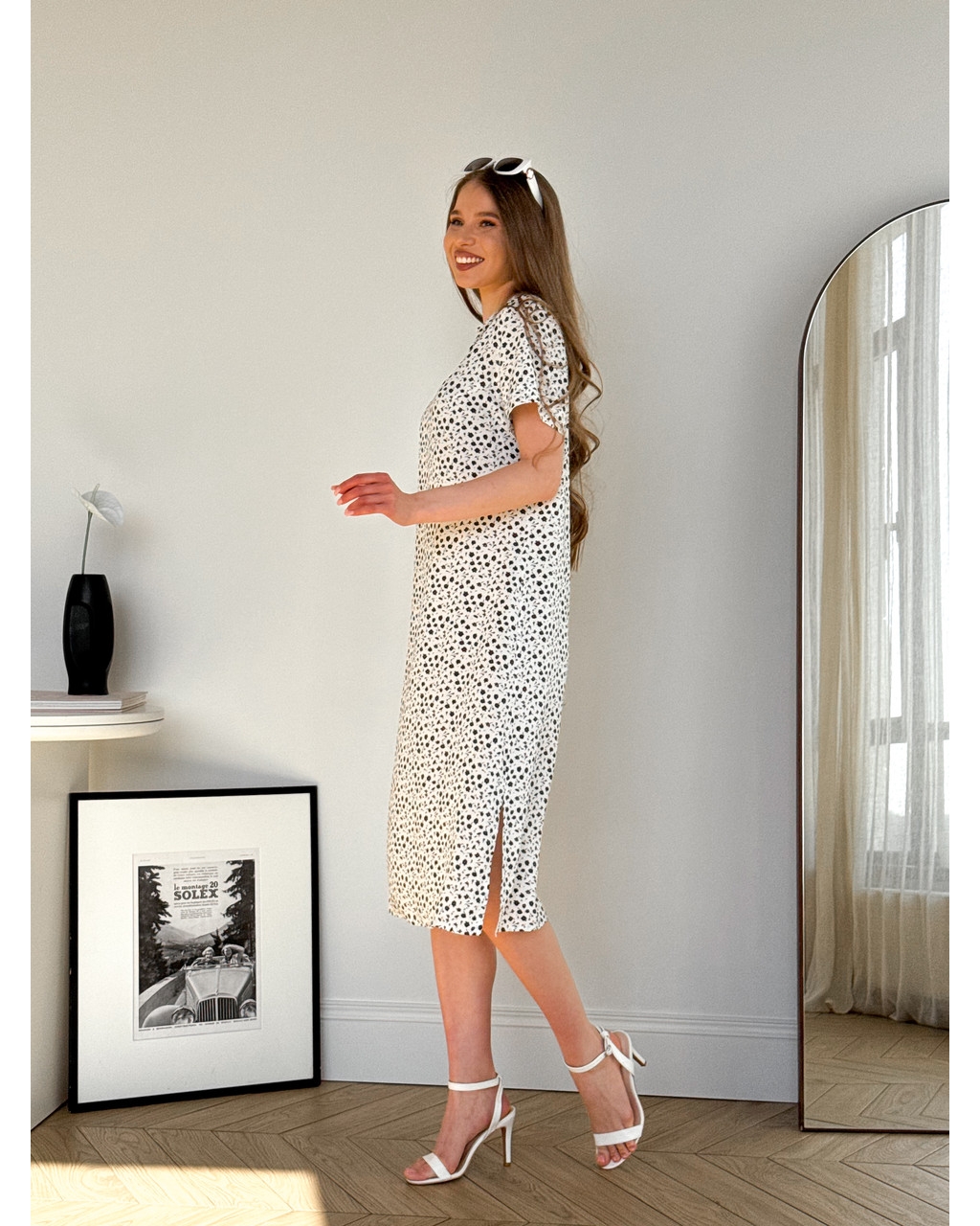 Сукня з комірцем у квіточку зі штапелю біла Tapi 700002223