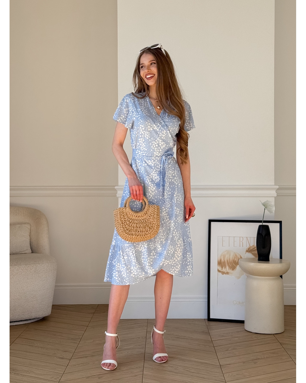 Сукня на запах у квітку зі штапелю блакитна Vicenza 700002202