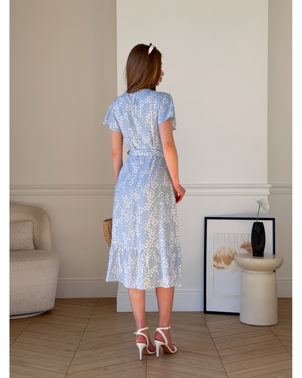 Сукня на запах у квітку зі штапелю блакитна Vicenza 700002202