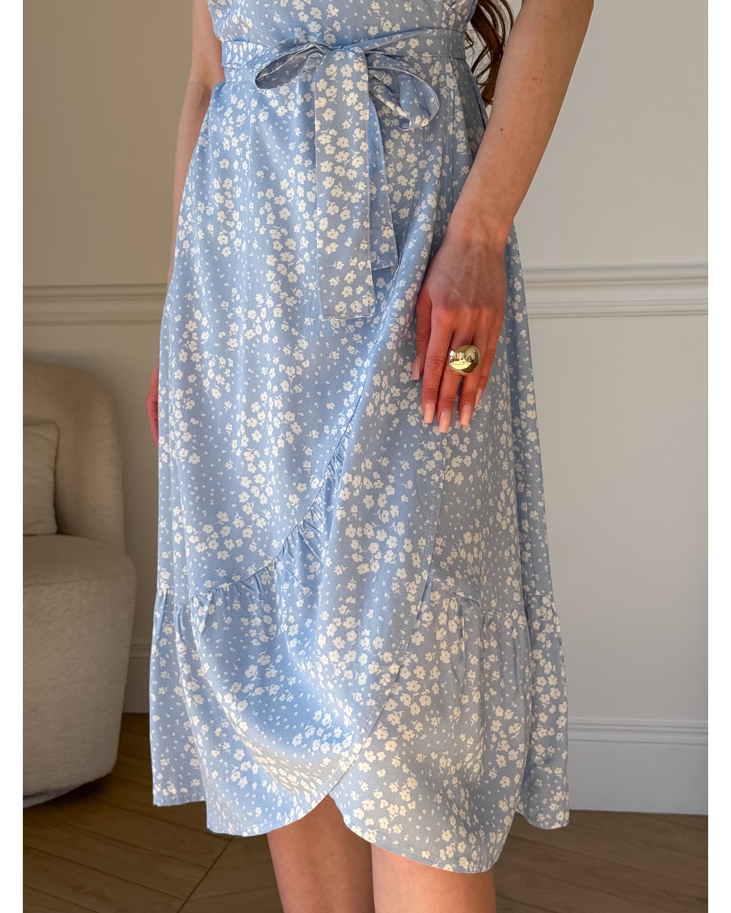 Сукня на запах у квітку зі штапелю блакитна Vicenza 700002202