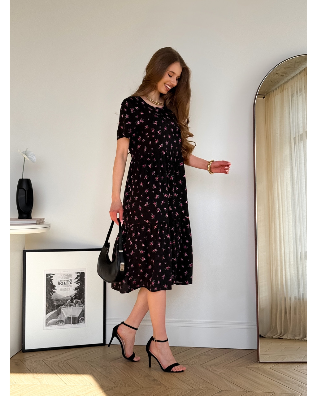 Літня сукня зі штапелю у квітковий чорна Kazerta 700001881
