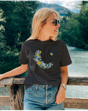 Жіноча чорна футболка з гербом і квітами Mishe 21100011