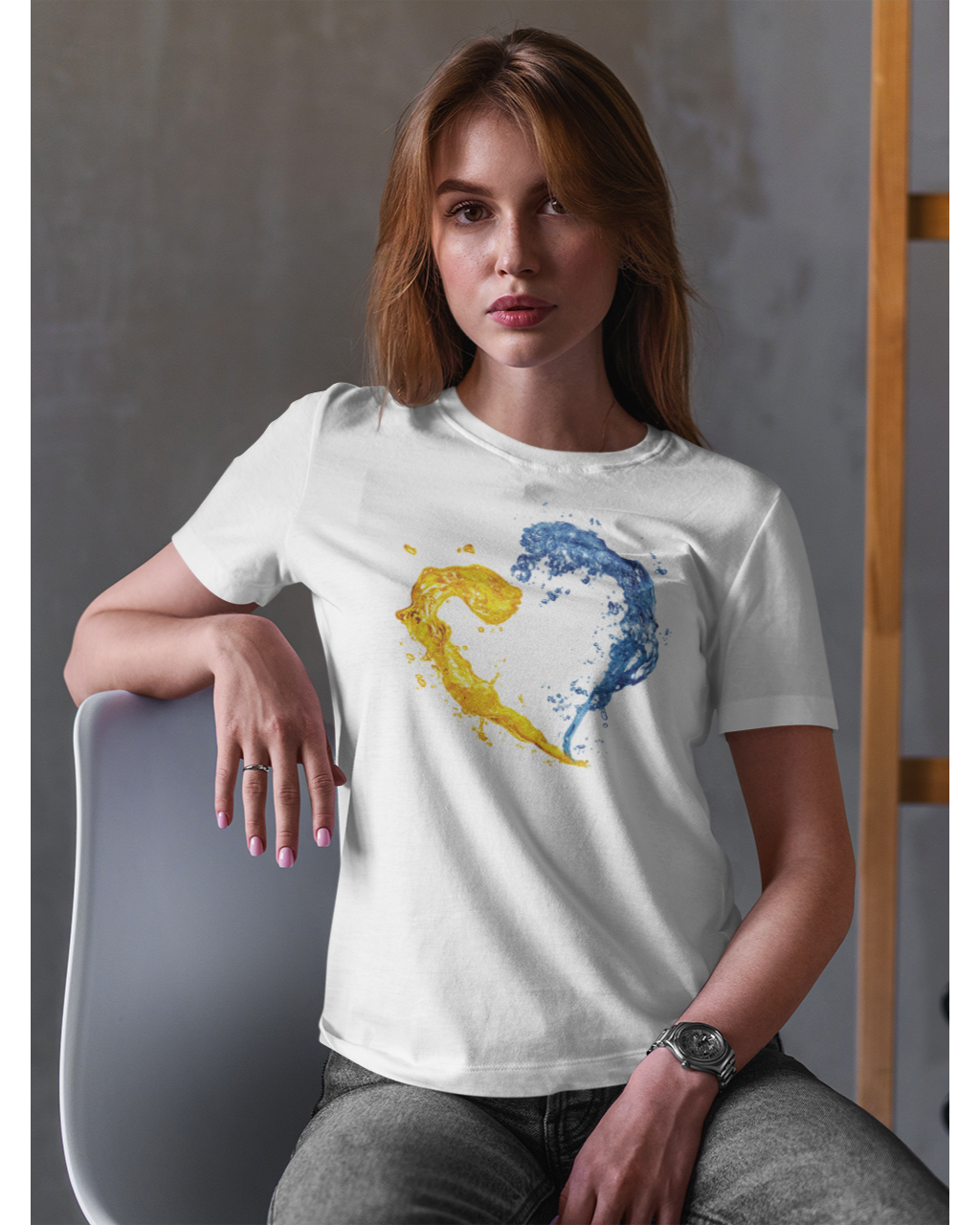 Женская футболка патриотическая с сердцем белая Mishe 211000130