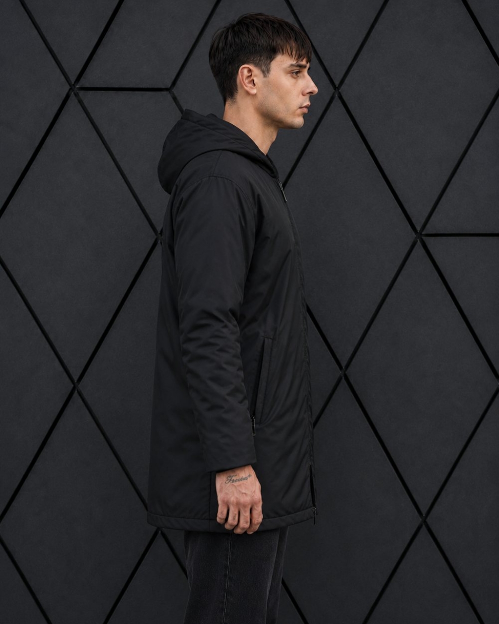 Чоловіча подовжена чорна парка Mishe