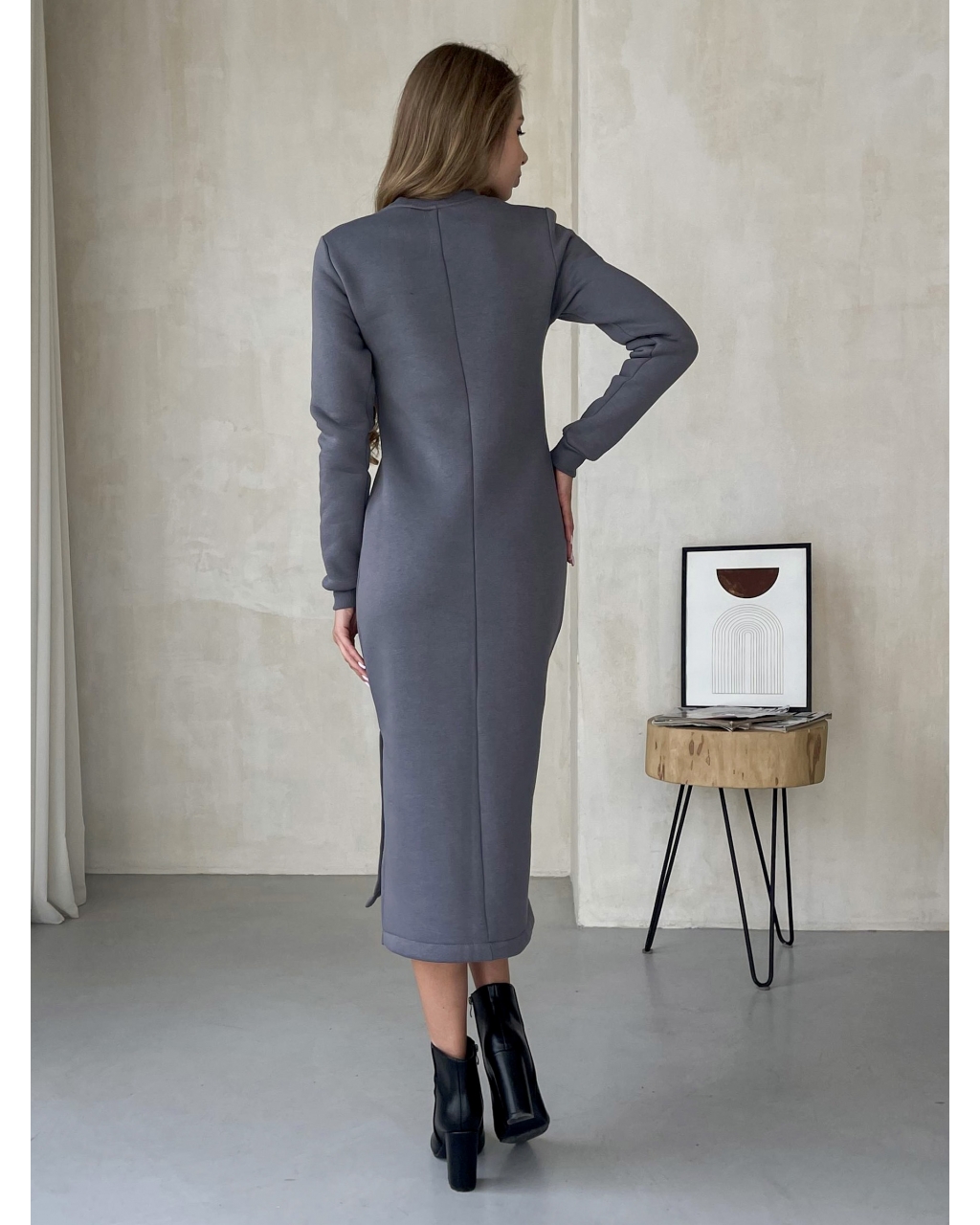 Повсякденна тепла зимова сукня на флісі нижче коліна сіра Merlini Валанс 700001023