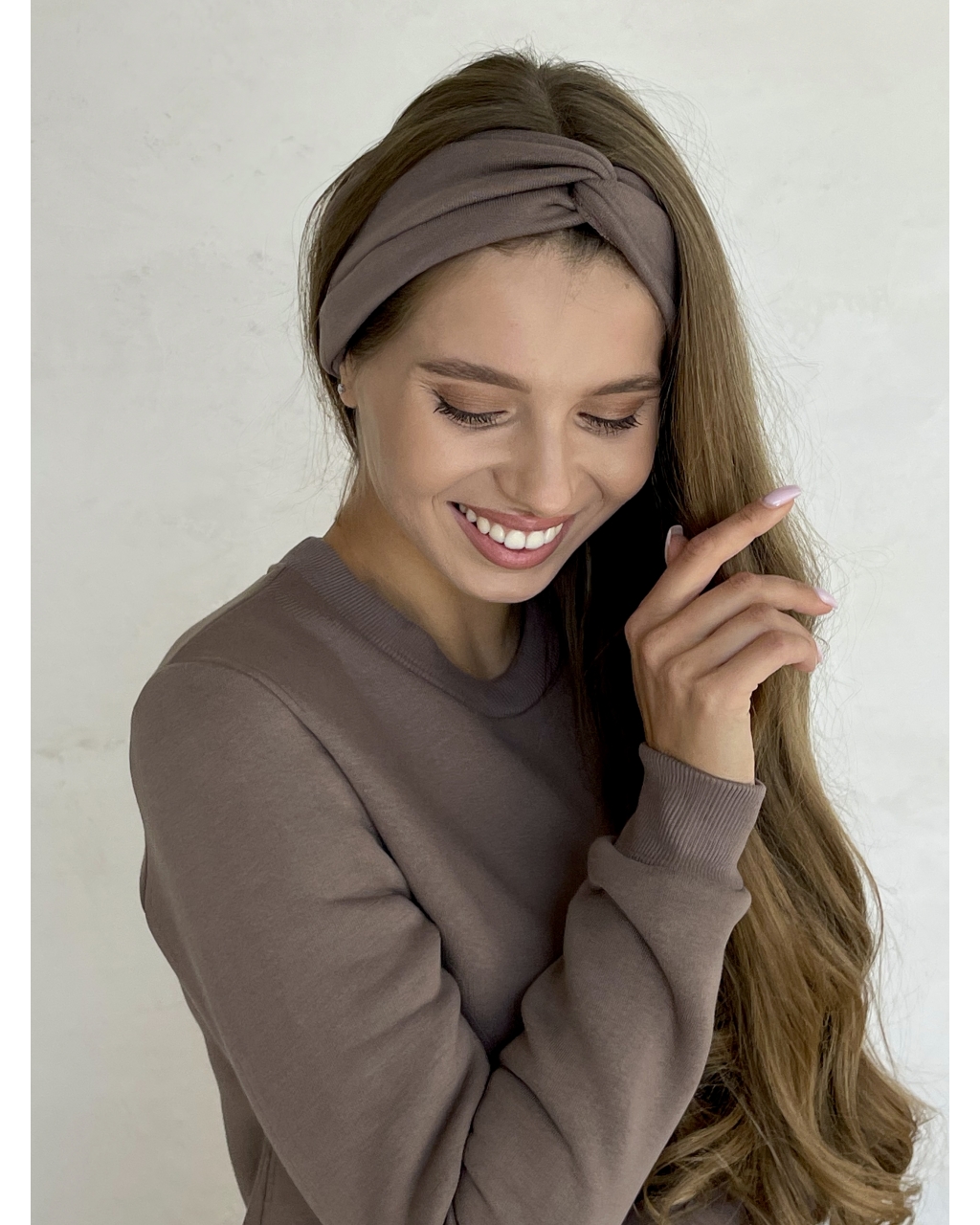 Повседневное теплое зимние платье на флисе ниже колена бежевый Merlini Валанс 700001024