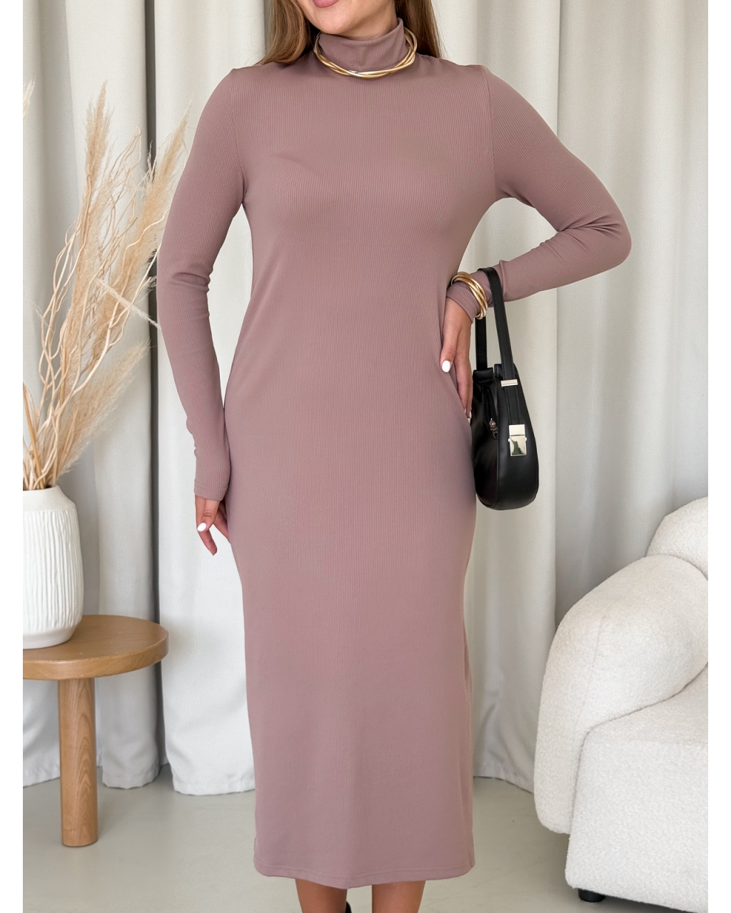 Свободное теплое длинное платье в рубчик на флисе бежевое Merlini Мартен 700001102