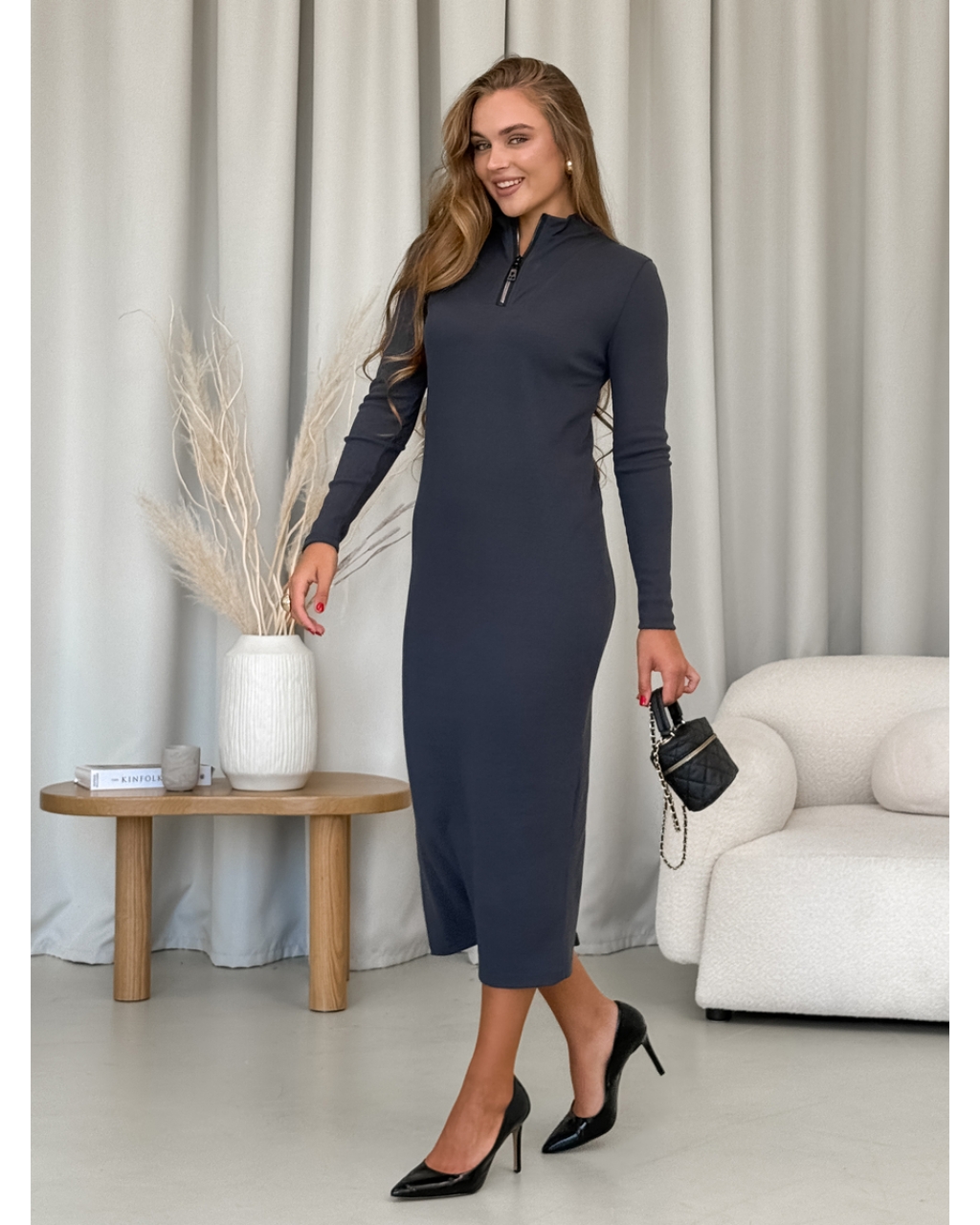 Довга сіра сукня в рубчик з довгим рукавом Merlini Венето 700001142