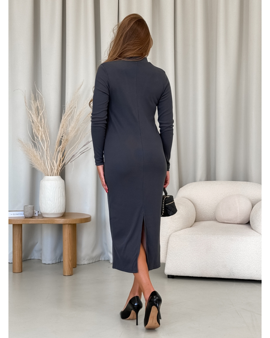 Довга сіра сукня в рубчик з довгим рукавом Merlini Венето 700001142