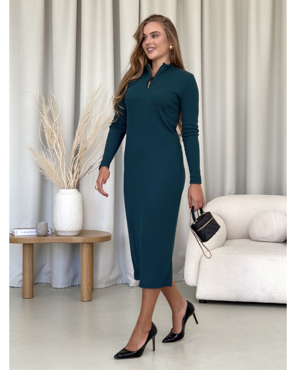 Длинное зеленое платье в рубчик с длинным рукавом Merlini Венето 700001143