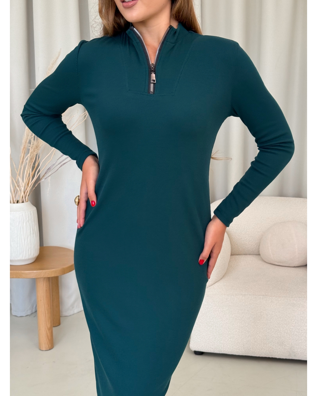 Длинное зеленое платье в рубчик с длинным рукавом Merlini Венето 700001143