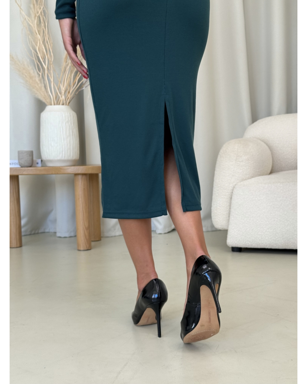 Длинное зеленое платье в рубчик с длинным рукавом Merlini Венето 700001143